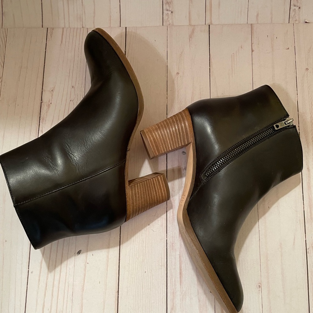 J. Crew black leather Aggie Ankle boots size 9.5